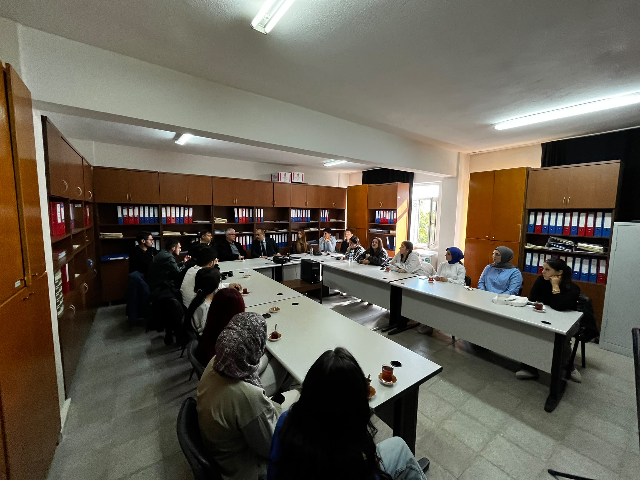 Yüksekokulumuzda Öğrenci Temsilcisi toplantısı gerçekleştirildi.
